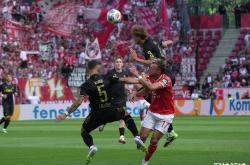 开云体育中国-摩德纳主场大胜，球队全队表现稳健攻击端火力充沛