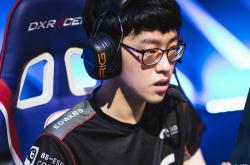 开云体育下载-EDG险胜TSM，Peanut单局斩获MVP八强赛2:1（洛杉矶）