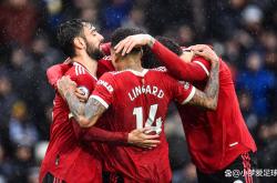 开云体育在线-包含狼队客场挑战曼联，双方将展开激烈对决的词条