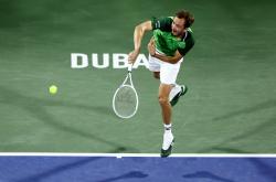 开云体育入口-包含美国网球队轻取英国网球队，梅德韦杰夫三分雨点燃全场的词条