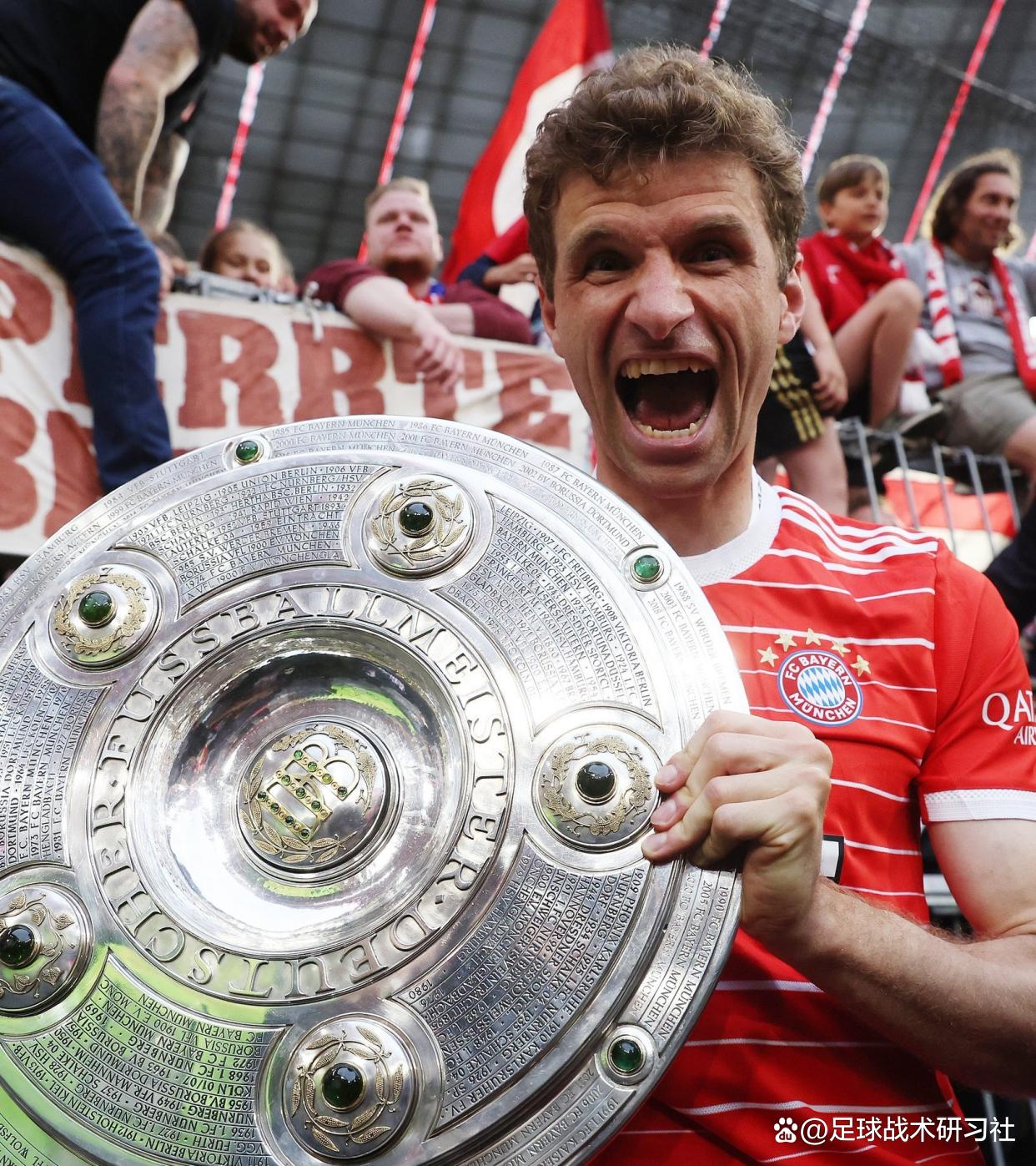 柏林赫塔客场爆冷击败拜仁慕尼黑,引领冲击区 柏林赫塔客场爆冷击败拜仁慕尼黑,引领冲击区