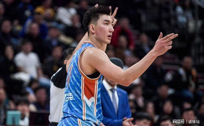 黑龙江男篮外援稳健作战，带队成功