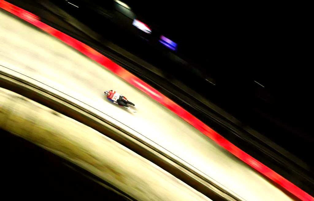 关于塞浦路斯运动员斩获雪橇项目金牌的信息