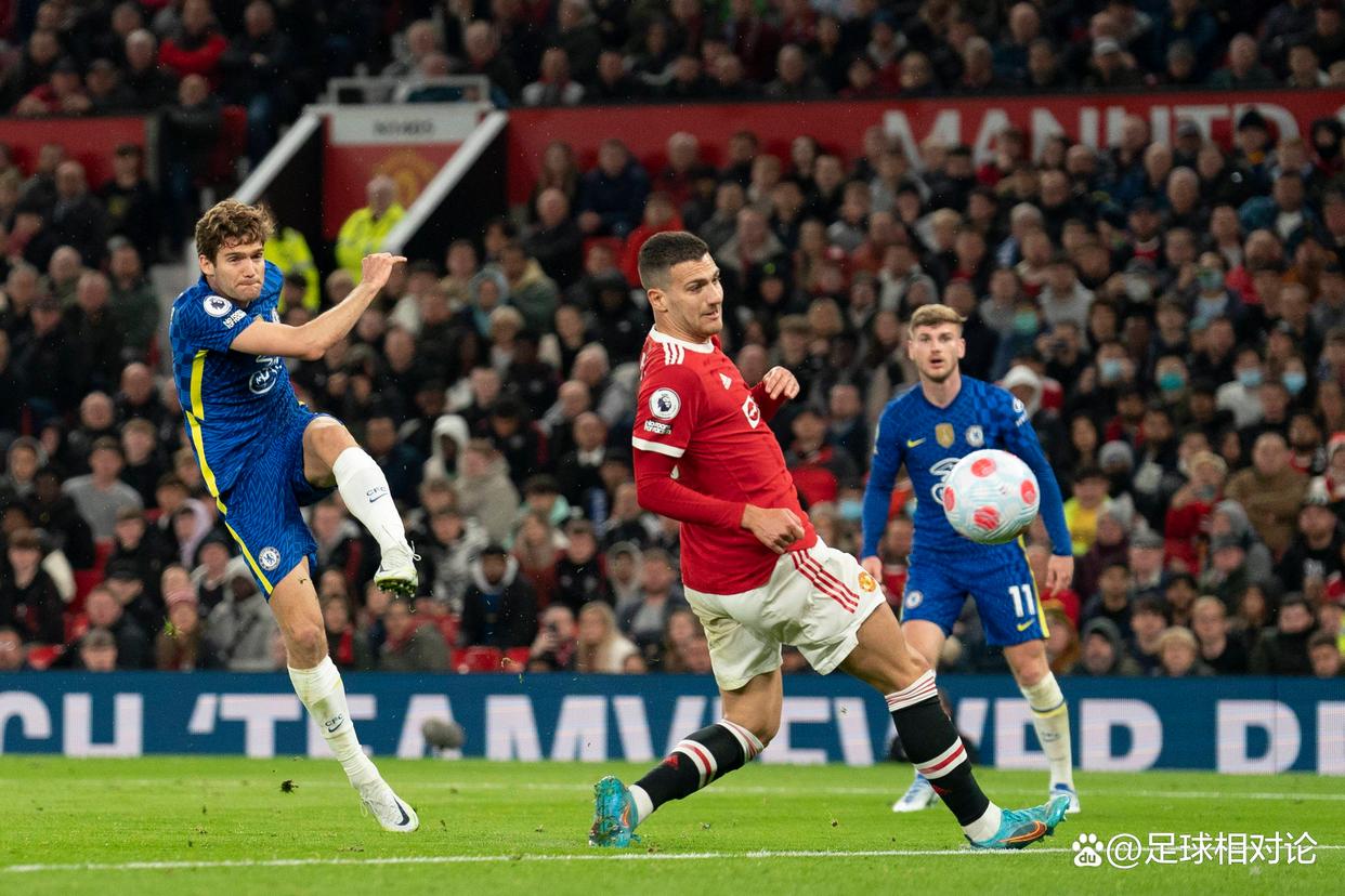 包含狼队客场挑战曼联，双方将展开激烈对决的词条