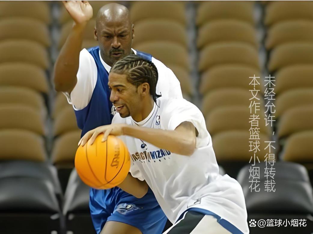 包含波兰男篮力克奇才,汉密尔顿统治全场的词条 包含波兰男篮力克奇才,汉密尔顿统治全场的词条