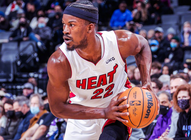 包含NBA2K赛程公布，焦点大战一触即发的词条